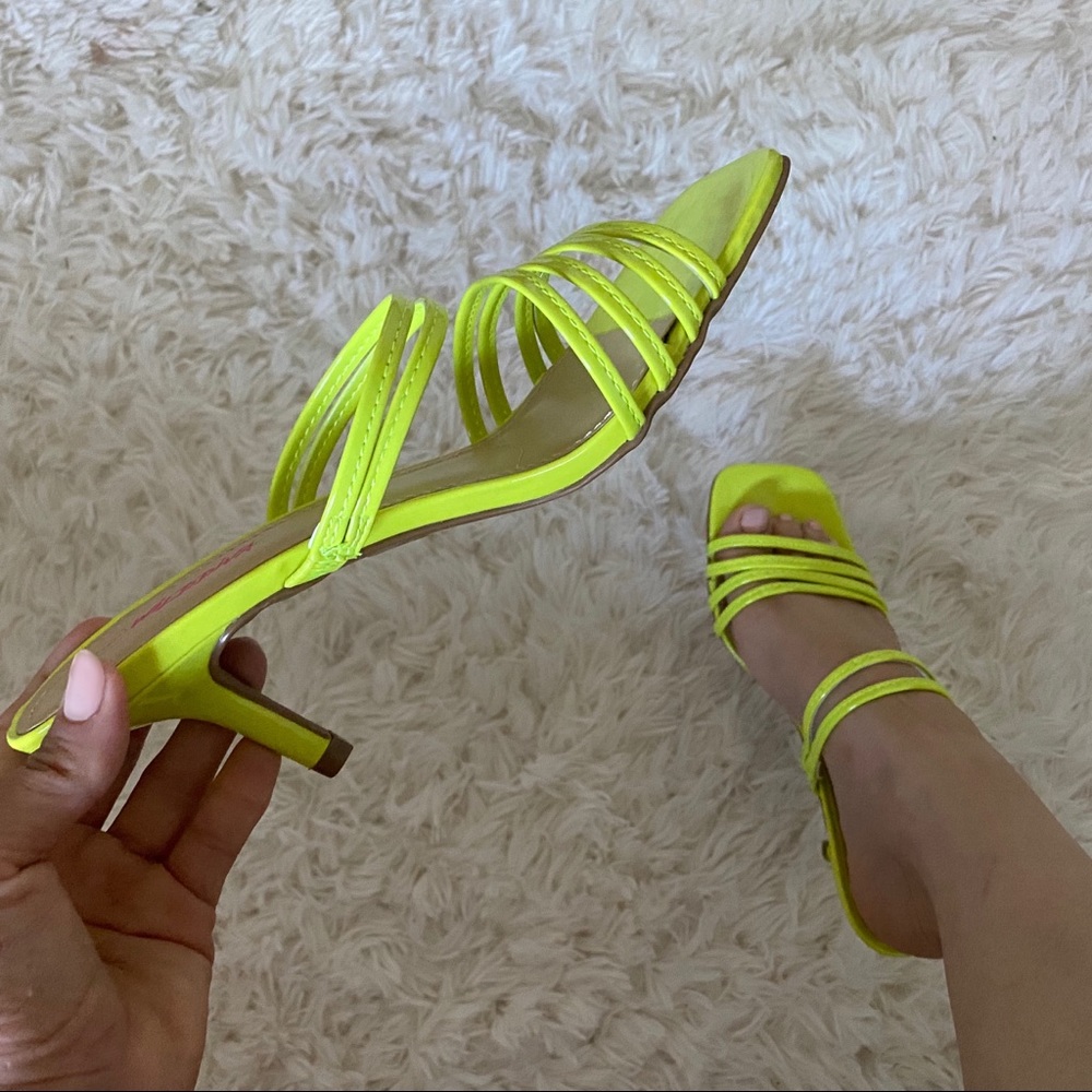 Kitten Heel Mule in Lime